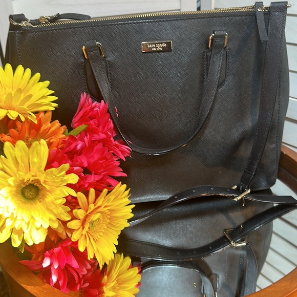 EUC Kate Spade Double Zio Black Saffiano Crossbody Satchel Tote in Black - Picture 11 of 12